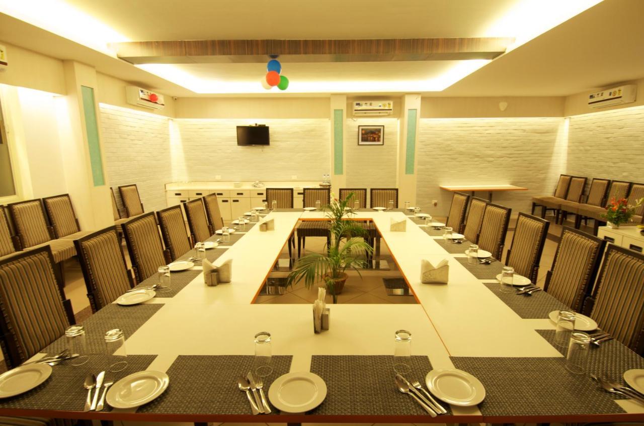 Hotel Premiere Villa Varanasi Eksteriør bilde