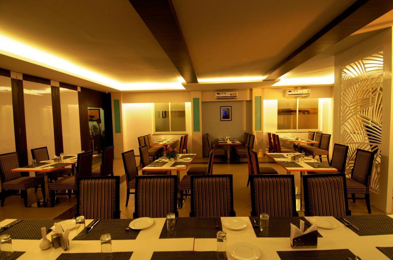 Hotel Premiere Villa Varanasi Eksteriør bilde