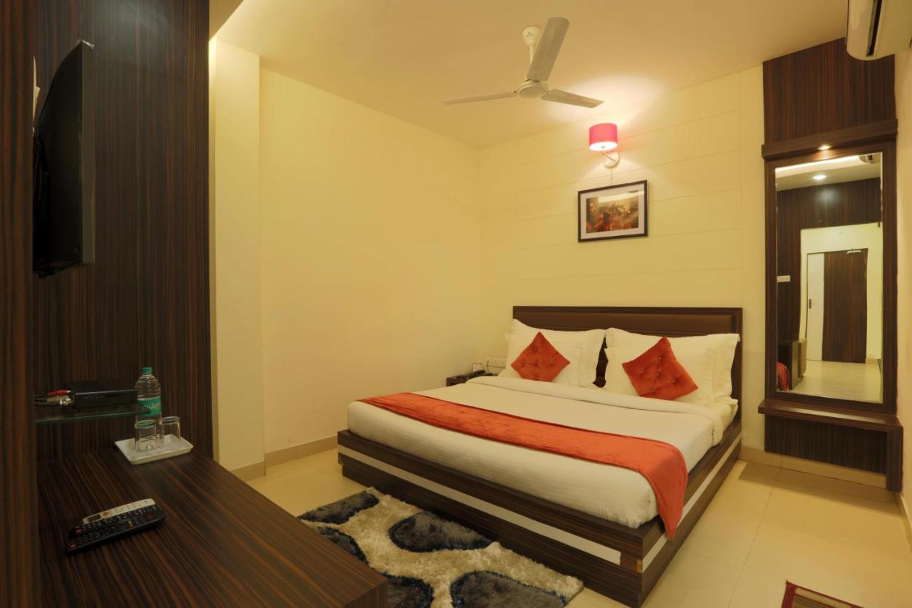 Hotel Premiere Villa Varanasi Eksteriør bilde