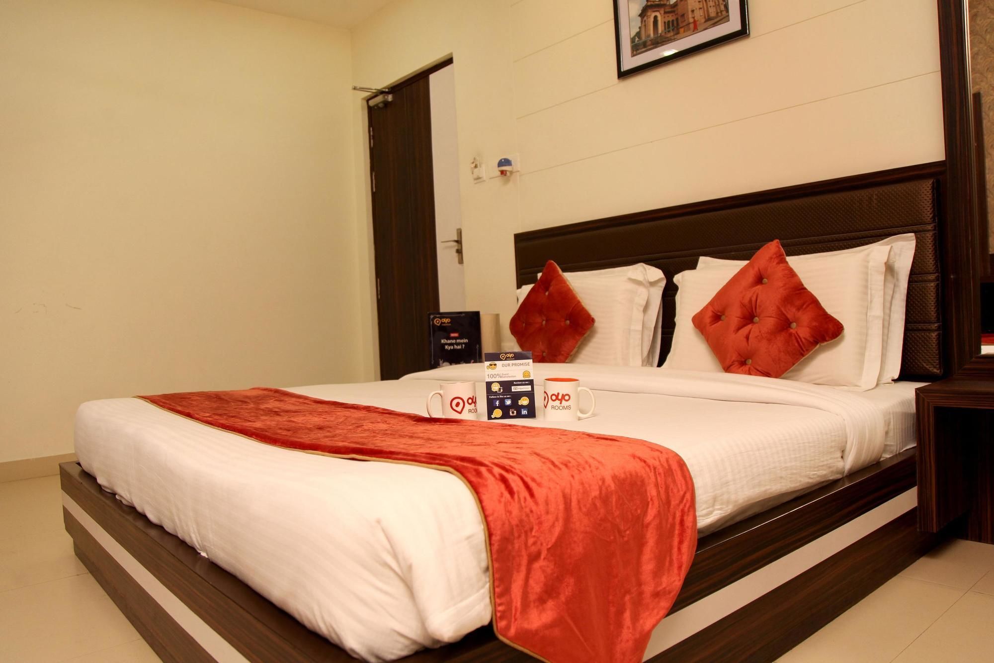Hotel Premiere Villa Varanasi Eksteriør bilde